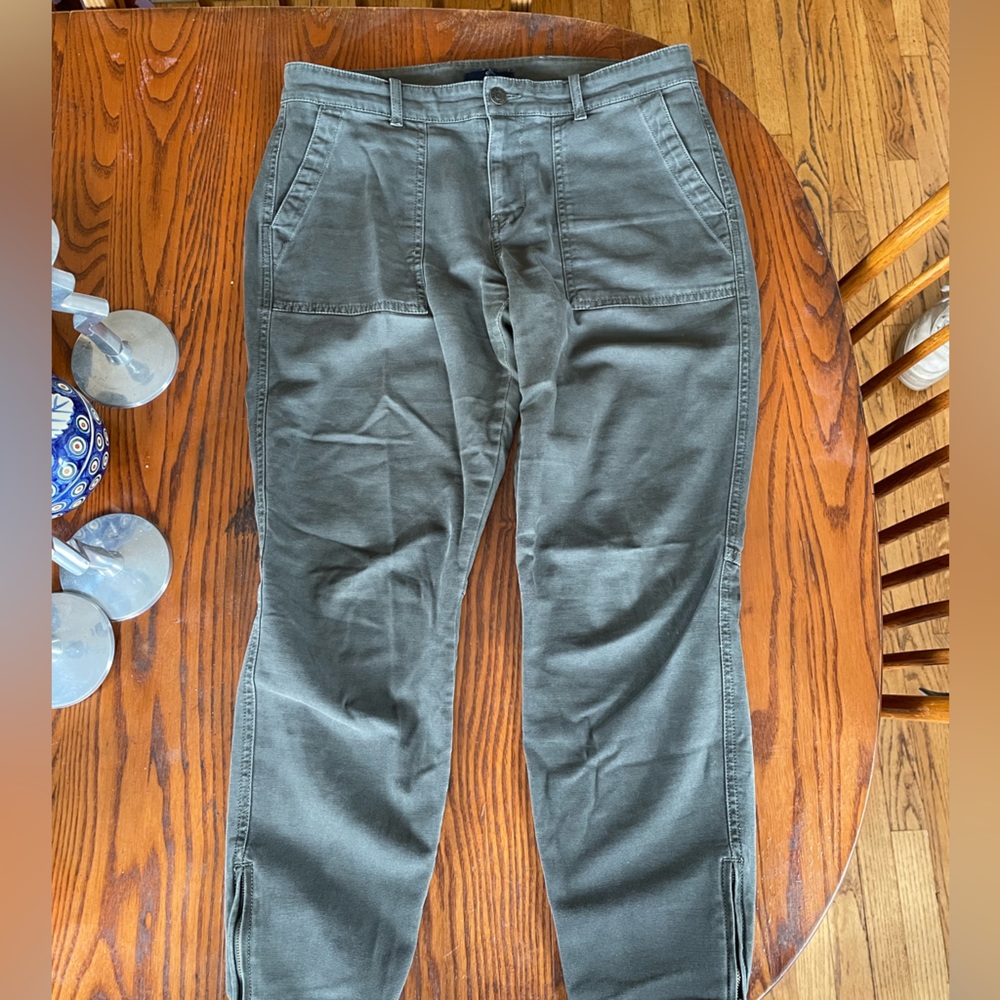 Forest green Gap utility pants, size 6A